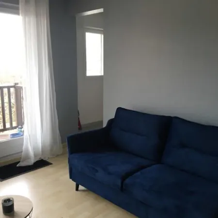 아파트 Studio With Balcony Near The Beach