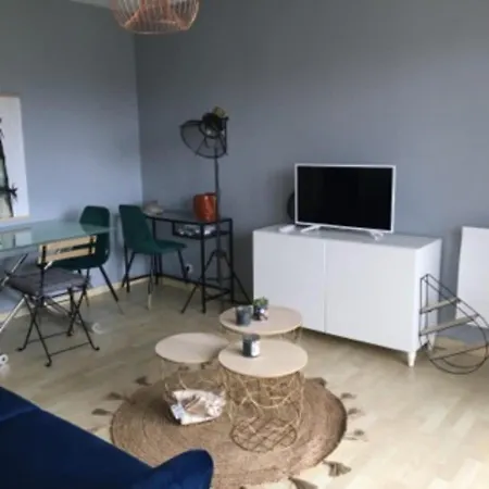 Studio With Balcony Near The Beach *