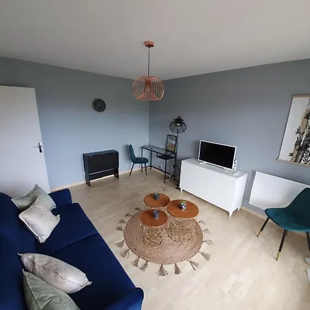 Studio With Balcony Near The Beach 아파트 꺄부흐