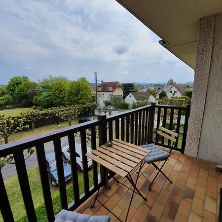 Studio With Balcony Near The Beach